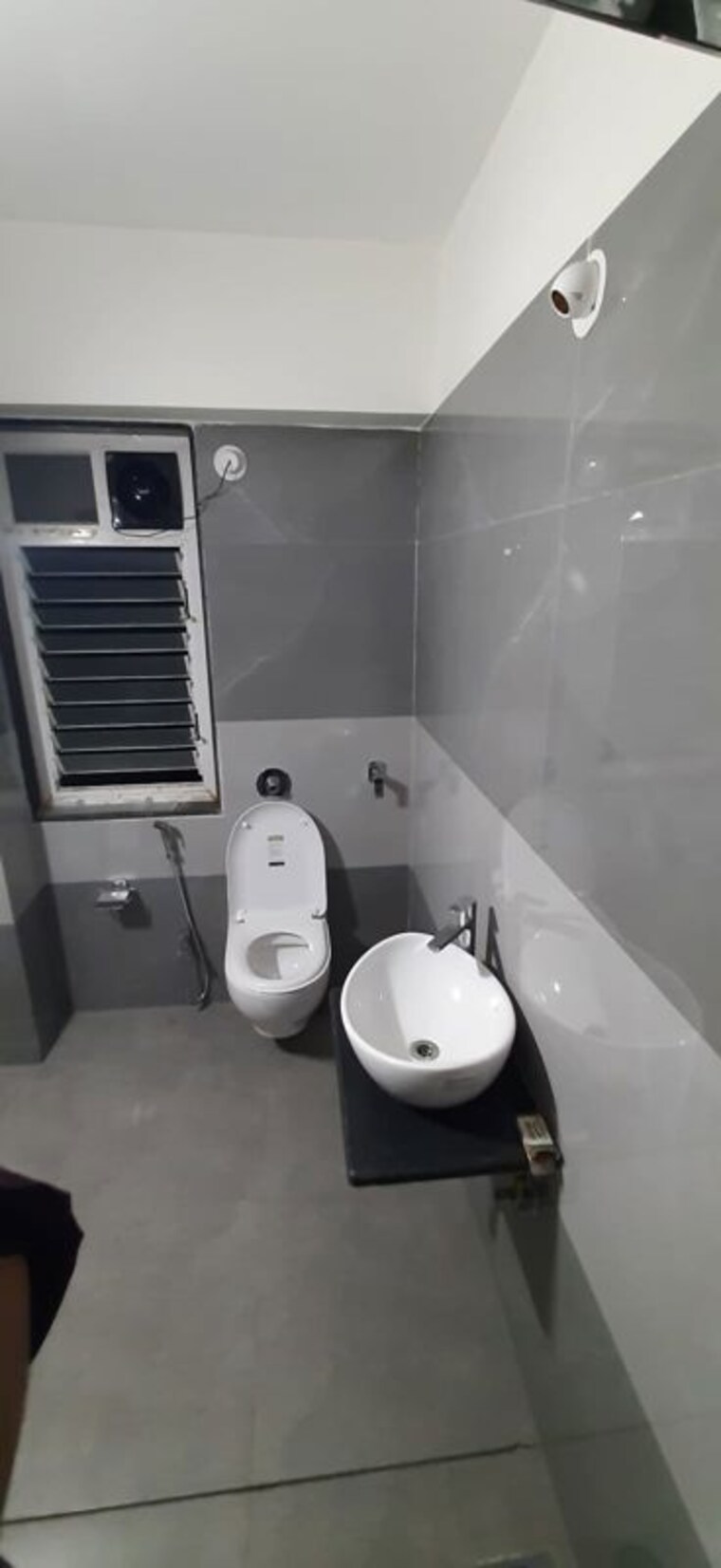 Bathroom, lalani-velentine-apartment-vi 2 Bedroom 700 Sq.Ft. Apartment In Goregaon East Mumbai 10275705