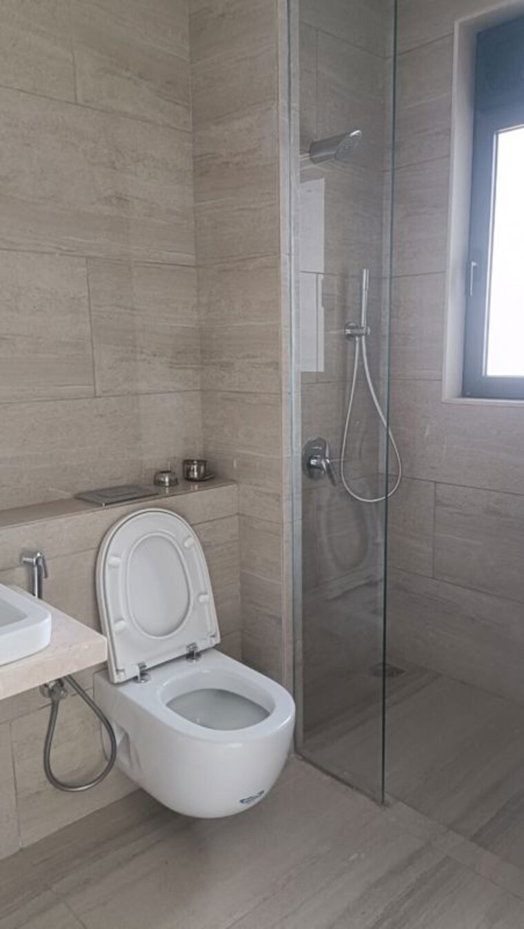 Bathroom, bandra west 4 Bedroom 2500 Sq.Ft. Apartment In Bandra West Mumbai 10275700