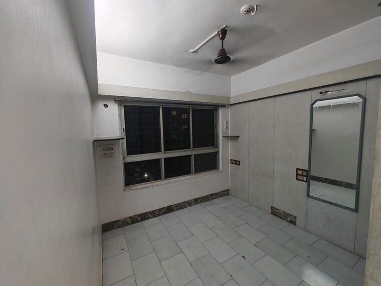 Room, andheri west 2 Bedroom 600 Sq.Ft. Apartment In Andheri West Mumbai 10275723