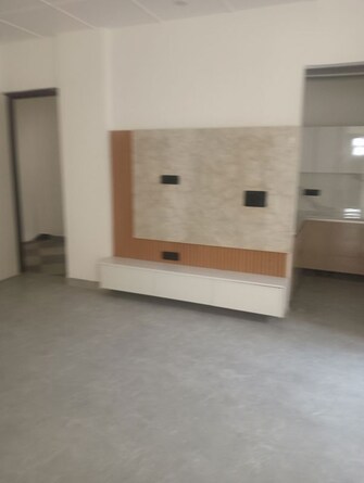 2 BHK Apartment For Rent in Gaur Yamuna City in Gaur Yamuna City, Greater Noida