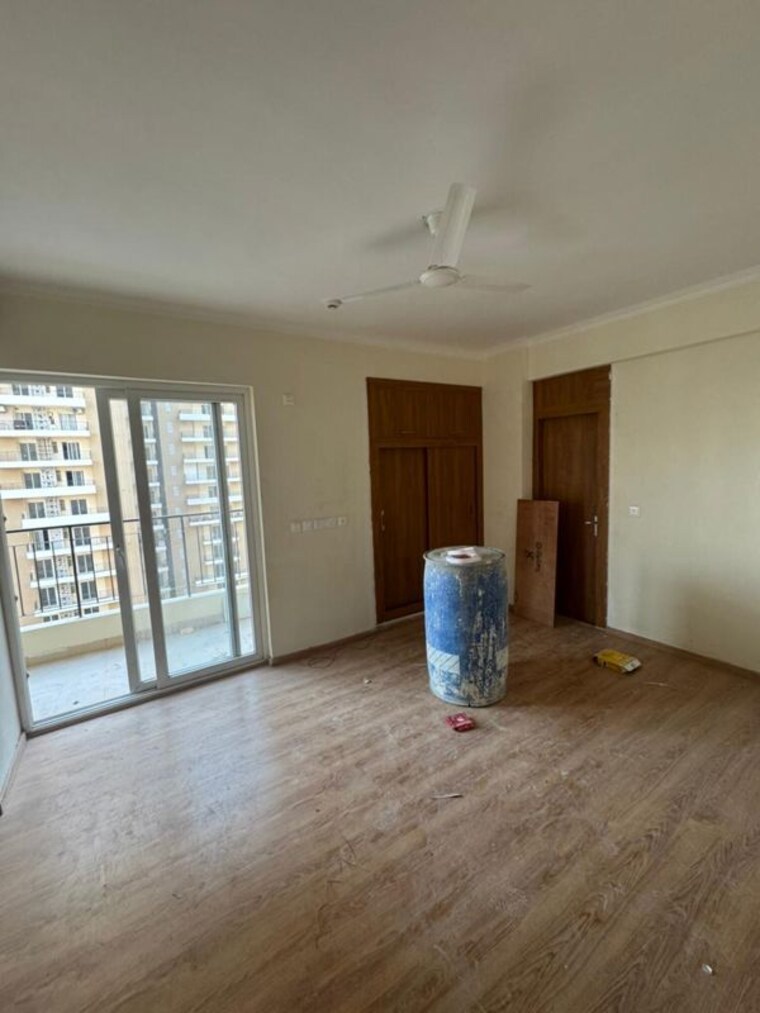 Room, amrapali-crystal-homes 3 Bedroom 1375 Sq.Ft. Apartment In Sector 76 Noida 10275728