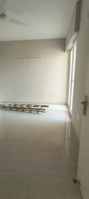 Furnished Amenities in 3 BHK Apartment at Eldeco Live By The Greens, Sector 150 – for Rent