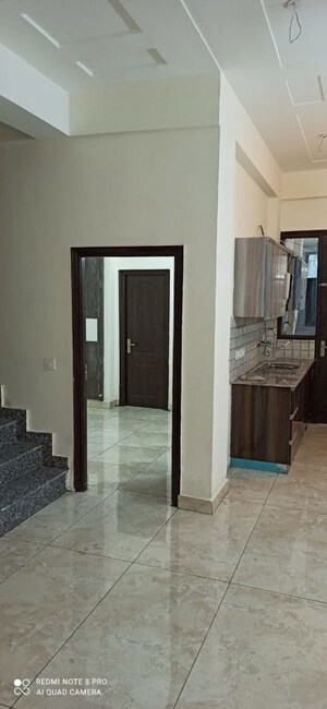 Room in 4 BHK Villa at Panchsheel Greens II, Sector 16 Greater Noida – for Sale