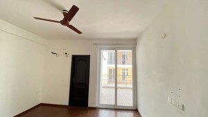 3.5 BHK Apartment For Rent in Omaxe Lake, North Mullanpur