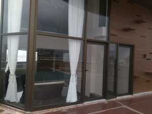 6+ BHK Independent House – Entrance View at Nepean Sea Road - for Sale