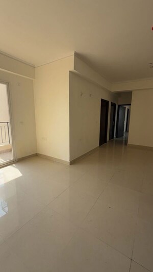 Room in 3 BHK Apartment at Amrapali Crystal Homes, Sector 76 – for Rent