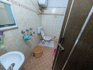 Bathroom in 2.5 BHK Independent House at Viram Khand – for Rent