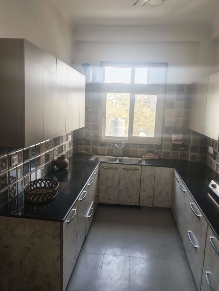 Kitchen, anand niketan 3 Bedroom 400 Sq.Yd. Builder Floor In Anand Niketan Delhi 10275847