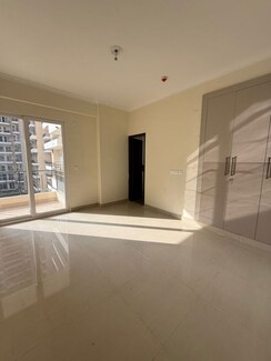 3.5 BHK + Servant Room Apartment For Rent in Amrapali Crystal Homes