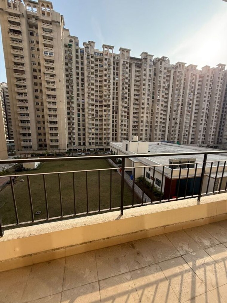 Balcony, amrapali-crystal-homes 3.5 Bedroom 2140 Sq.Ft. Apartment In Sector 76 Noida 10275839