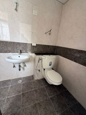 Bathroom in 3.5 BHK Apartment at Amrapali Crystal Homes, Sector 76 – for Rent