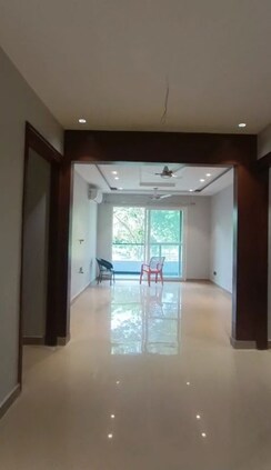 4 BHK + Servant Room Apartment For Rent in Emaar MGF Emerald Hills