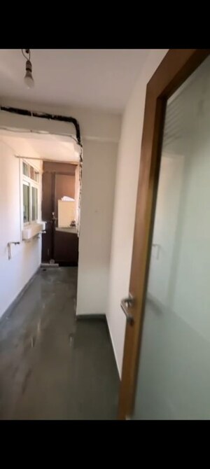 Study Room in 6 BHK Apartment at Hiranandani Meadows, Manpada – for Sale