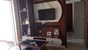 Furnished Amenities in 3 BHK Apartment at Lodha Amara, Kolshet Road – for Rent