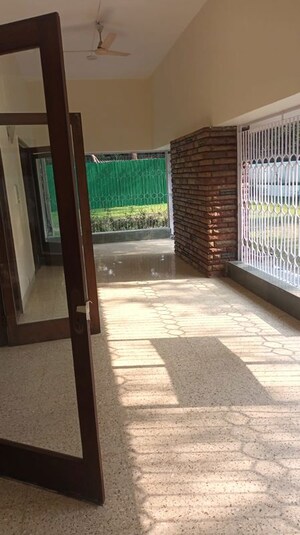 Balcony in 4 BHK Apartment at Sector 54 – for Rent