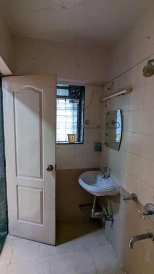 Bathroom in 3 BHK Apartment at Everest World Aspen, Dhokali – for Rent