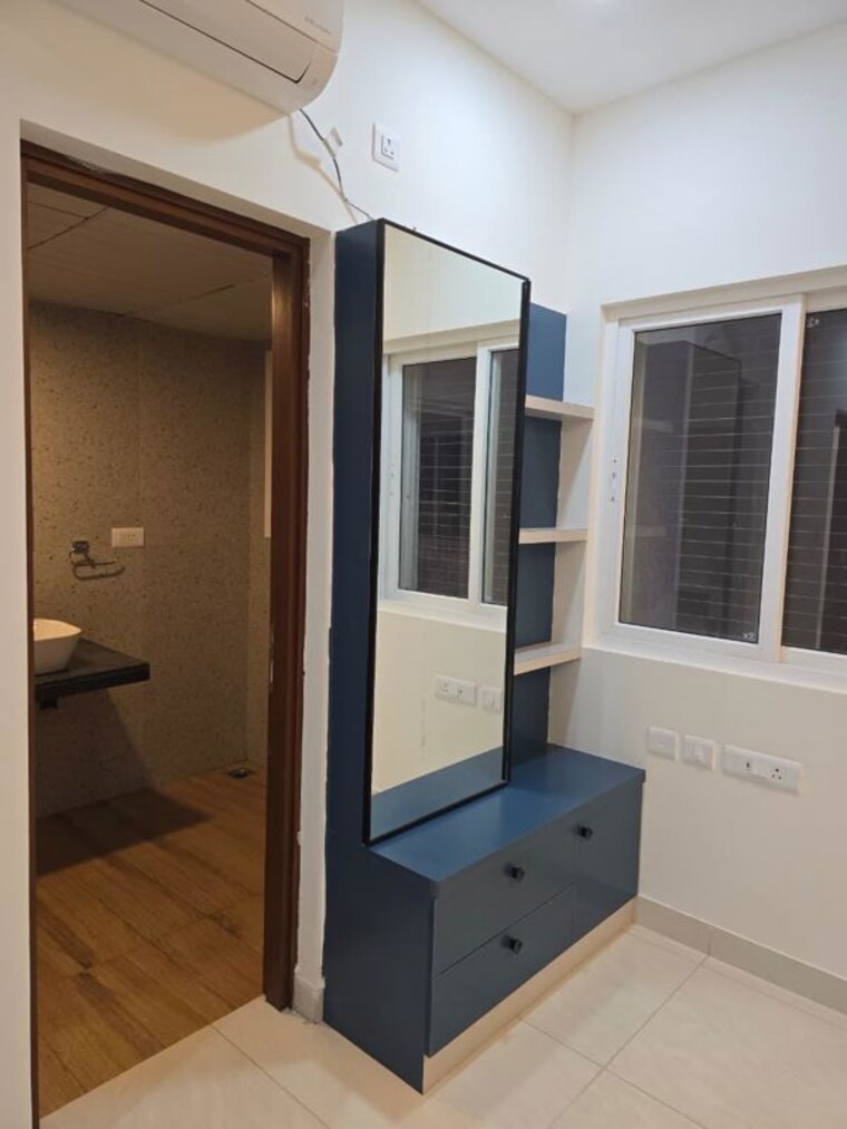 Bathroom, aditya-empress-park 3 Bedroom 1950 Sq.Ft. Apartment In Shaikpet Hyderabad 10275800