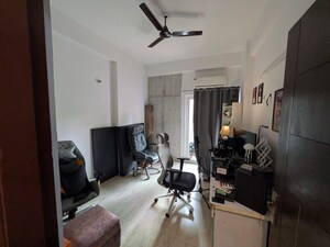 Team Area in 3 BHK Apartment at Panchsheel Pratistha, Sector 75 – for Rent