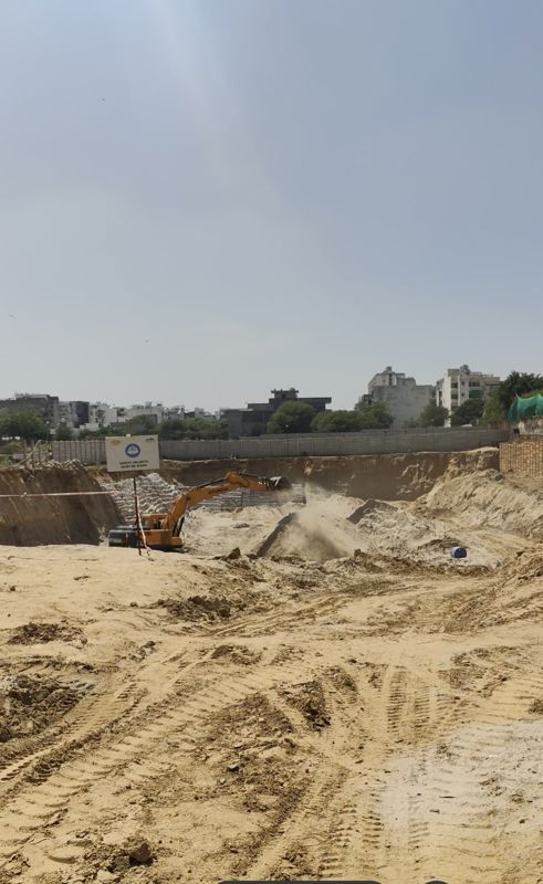 4 BHK + Servant Room Apartment For Sale in Sector 85