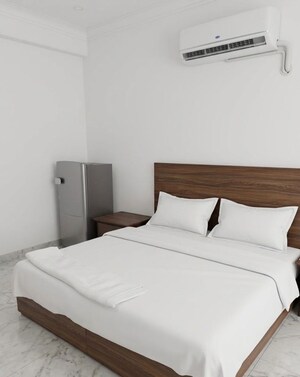 Bedroom in  Pg at South City 1 – for Rent