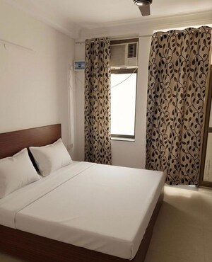 Master Bedroom in  Pg at South City 1 – for Rent