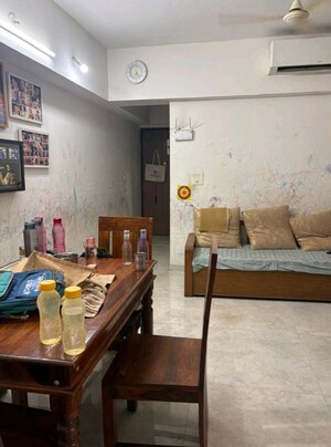 1.5 BHK Apartment For Sale in Lodha Amara, Kolshet Road