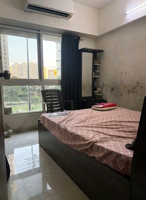 Bedroom in 1.5 BHK Apartment at Lodha Amara, Kolshet Road – for Sale