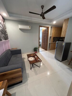 Living Room in 1 BHK Builder Floor at Sector 42 – for Rent