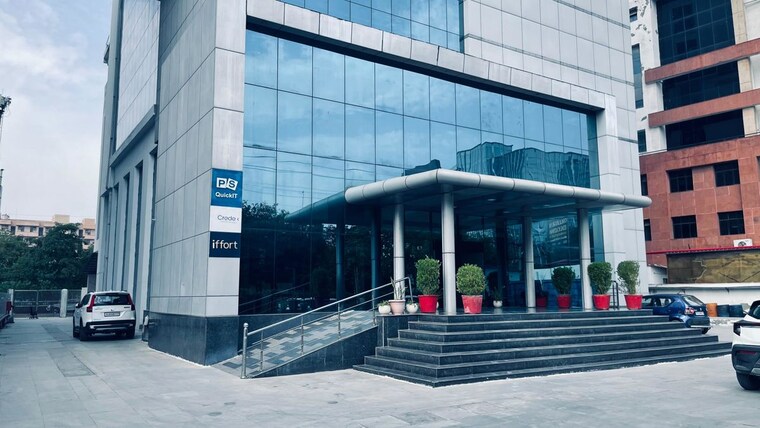 Exterior View, sector 62 Commercial Office Space 6500 Sq.Ft. In Sector 62 Noida 10276156