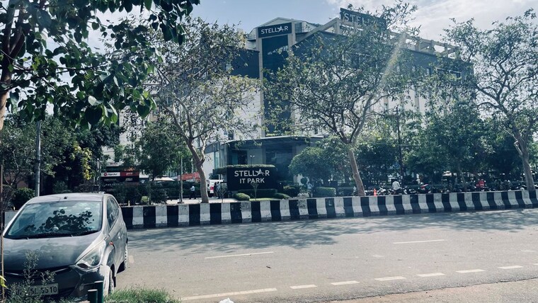 Exterior View, sector 62 Commercial Office Space 6500 Sq.Ft. In Sector 62 Noida 10276156