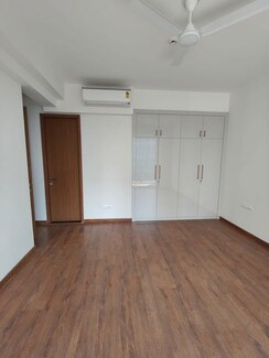 1.5 BHK + Extra Room Apartment For Sale in Max Estate 361