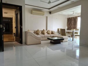 2 BHK Apartment For Sale in Versova