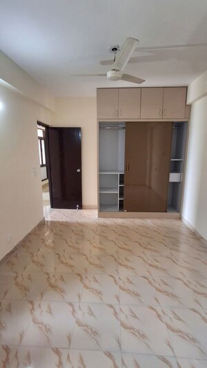 2 BHK Apartment For Rent in Apex Our Homes, Sector 37c