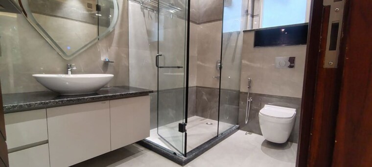 Bathroom, mayfield garden 4 Bedroom 200 Sq.Yd. Builder Floor In Mayfield Garden Gurgaon 10276191