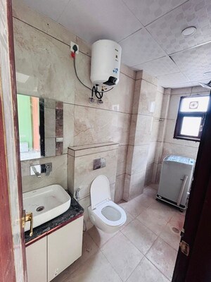 Bathroom in 1 RK Builder Floor at Ameya One, Sector 42 – for Rent