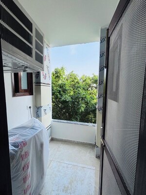 Balcony in 1 RK Builder Floor at Ameya One, Sector 42 – for Rent