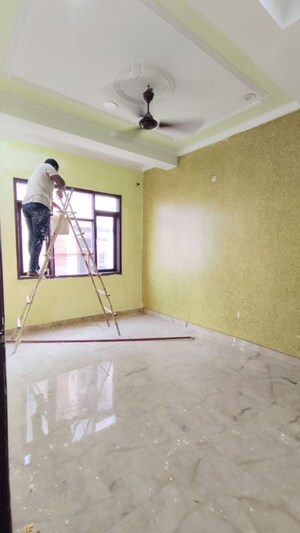 Room in 1 BHK Builder Floor at Saket – for Rent