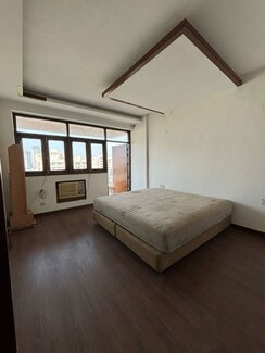 4 BHK Builder Floor For Rent in Shanti Niketan