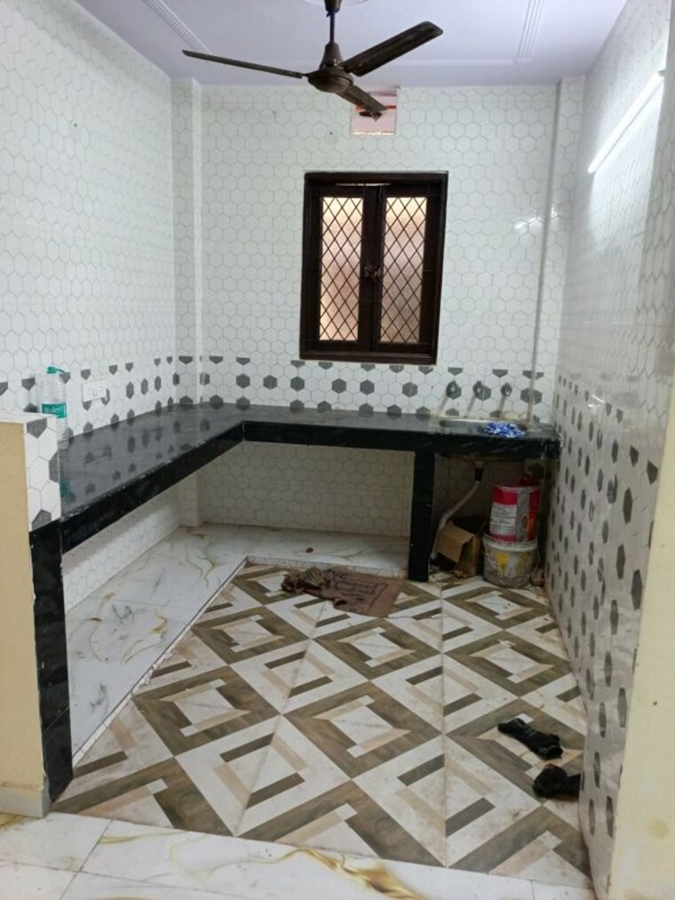 Kitchen, govindpuri 2 Bedroom 60 Sq.Yd. Builder Floor In Govindpuri Delhi 10276321