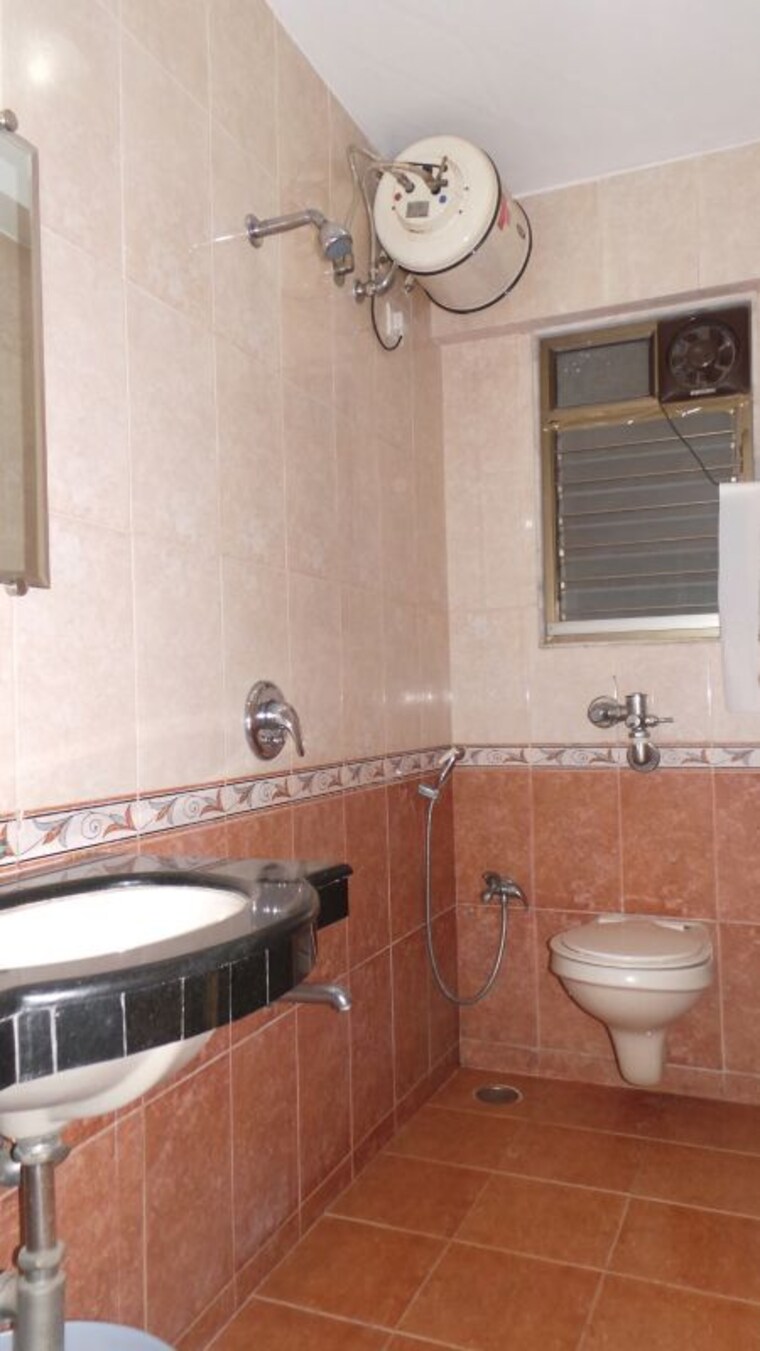 Bathroom, chrysalis-apartment 2 Bedroom 850 Sq.Ft. Apartment In Juhu Mumbai 10276348