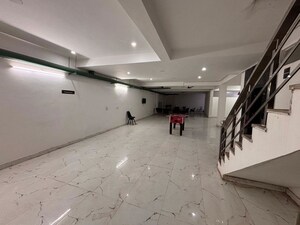 Staircase in  Pg at Sector 51 – for Rent