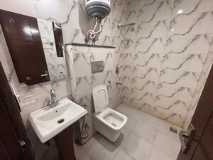 Bathroom in  Pg at Sector 51 – for Rent