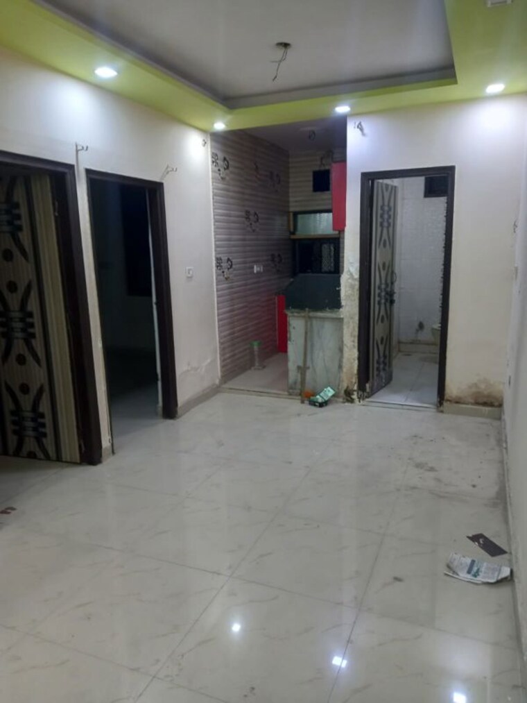 Room, rohini sector 17 2 Bedroom 600 Sq.Ft. Builder Floor In Rohini Sector 17 Delhi 10276378