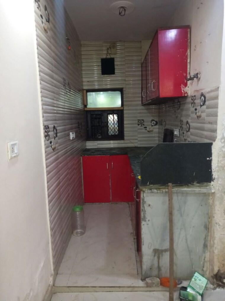 Bathroom, rohini sector 17 2 Bedroom 600 Sq.Ft. Builder Floor In Rohini Sector 17 Delhi 10276378