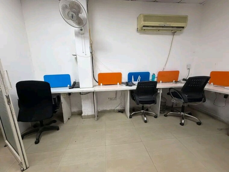 Team Area, sector 2 Commercial Office Space 500 Sq.Ft. In Sector 2 Noida 10276381