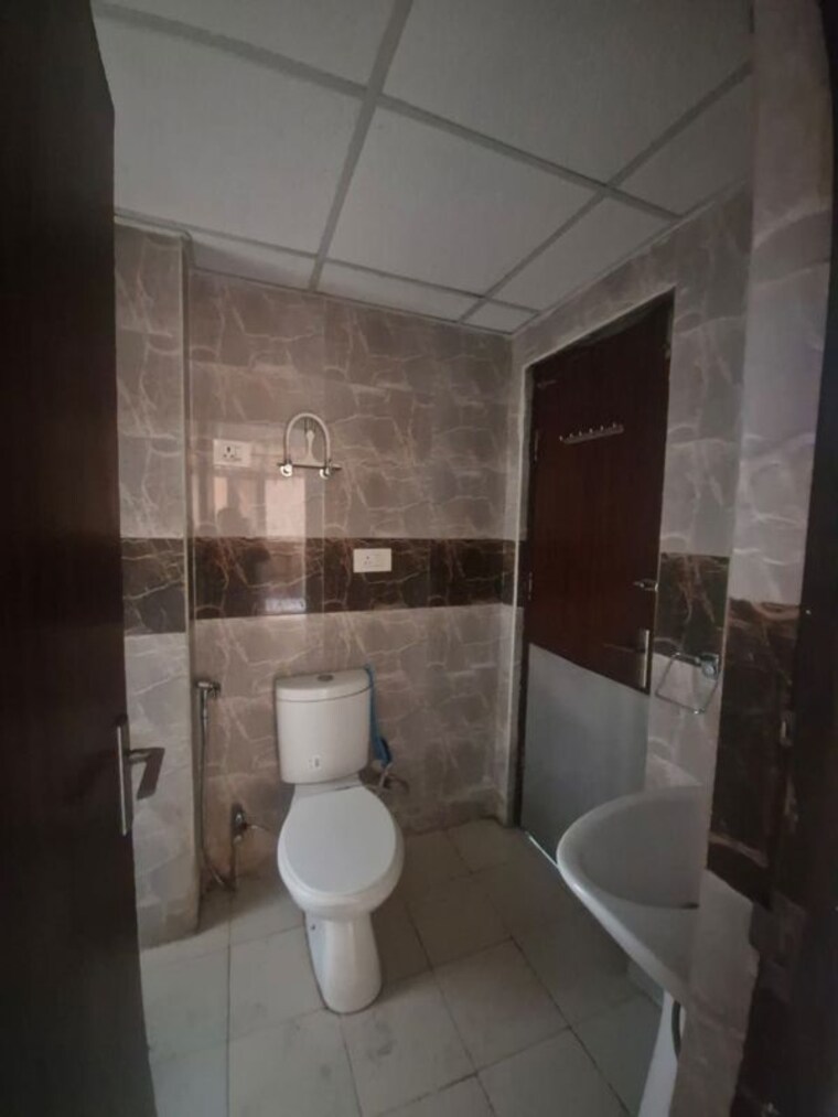 Bathroom, supertech-eco-village-ii 2 Bedroom 1106 Sq.Ft. Apartment In Sector 16b Greater Noida Greater Noida 10276435