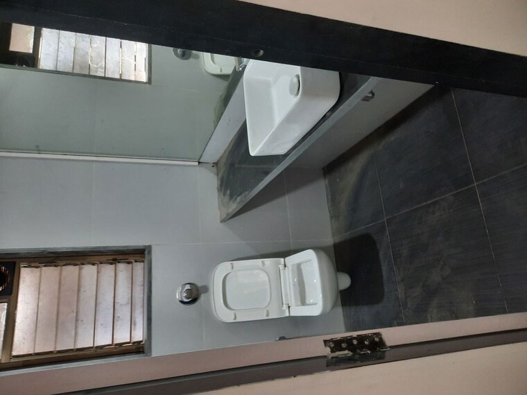 Bathroom, cuffe parade 3 Bedroom 2300 Sq.Ft. Apartment In Cuffe Parade Mumbai 10276424