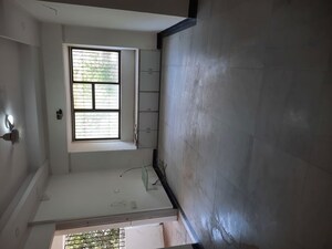 Room in 3 BHK Apartment at Cuffe Parade – for Sale