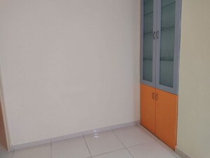 Room in 2 BHK Apartment at Harsh Vihar, Aundh – for Rent