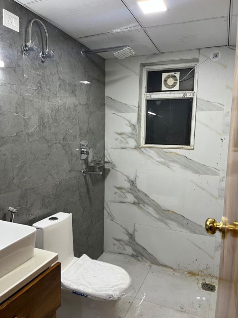 Bathroom, pivotal-paradise 2 Bedroom 657 Sq.Ft. Apartment In Sector 62 Gurgaon 10276497